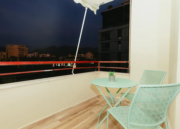 Luxury With Hot Tub - The Nest * ティラナ