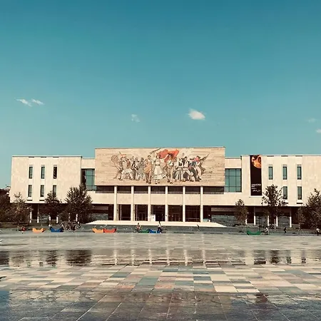 Luxury With Hot Tub - The Nest Tirana