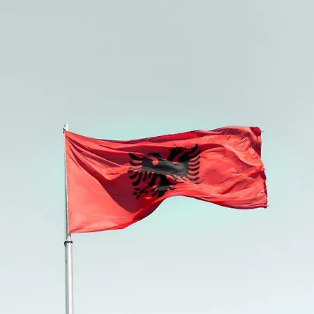 Apartman Luxury With Hot Tub - The Nest Tirana