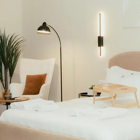 Apartment Luxury With Hot Tub - The Nest *