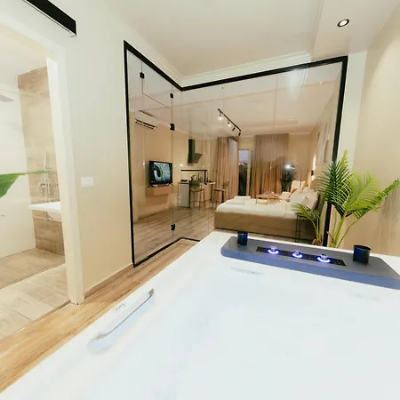 Luxury With Hot Tub - The Nest Апартаменты *