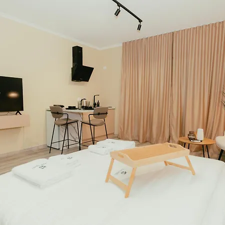Luxury With Hot Tub - The Nest Διαμέρισμα Τίρανα