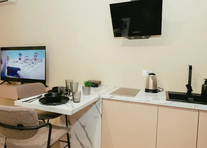 Apartment Luxury With Hot Tub - The Nest *